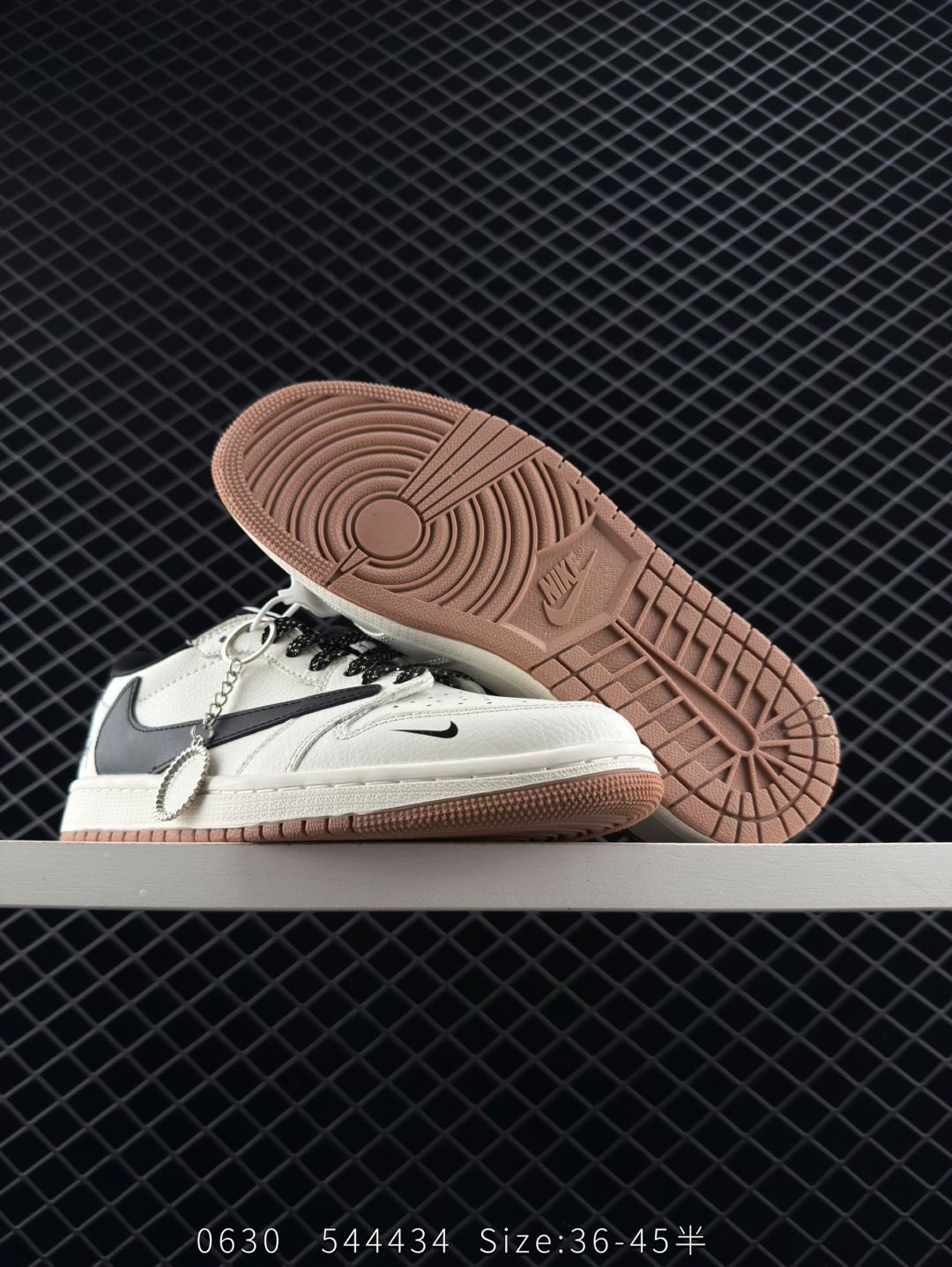 Travis Scott x Air Jordan 1 ” Reverse Mocha “